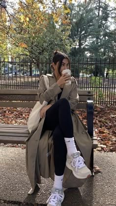 Nyc Outfits, Cool Girl Outfits, New York Outfits, Trench Coat Outfit, Skandinavian Fashion, Chic Fall Outfits, Looks Street Style, Outfits Fall, Fall Aesthetic