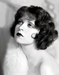 1920 Makeup, 1930s Makeup, 1920s Women, Clara Bow, Roaring Twenties, Vintage Portraits, It Girl, Photo Reference