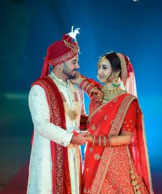 Copul Pic Marriage, New Copal Photo, Dulhan Dulha Pose Wedding Photos, New Wedding Couple Poses Indian, Couple Dulha Dulhan, Capal Photo Poses, Wedding Closeup Photo, Indian Wedding Photos Couple, Dulha Pose Wedding Photos