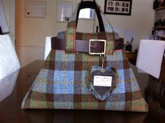 Harris tweed bag/purse made in Scotland Rectangular Tweed Bag For Fall, Rectangular Tweed Bags For Fall, Tweed Bags To Sew, Plaid Handbag, Tartan Purse Handbags, Harris Tweed Bag, Tweed Handbag, Tweed Bag, Scottish Fashion