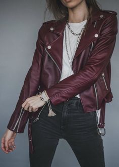 Womens Leather Jacket Outfit, Burgundy Leather Jacket, Jacket Outfit Women, Burgundy Outfit, Best Leather Jackets, Burgundy Jacket, Black Jeans Outfit, Trendy Jackets, Leather Jacket Outfits