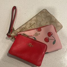 Cute 3 Mini Cherry Wallet Set In One. Never Use. Brand New Cherry Color, Videos Cooking, Black Leather Clutch, Vintage Coach Bags, Metallic Purse, Bags Coach, Coach Shoulder Bag, Mini Handbags, Mini Wallet