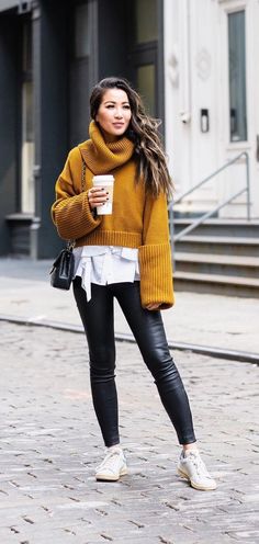 Outfit Ideas For You To Try in 2020 Yellow Scarf Outfit, City Winter Outfit, Scarf Outfit Ideas, 2016 Dress, Lookbook Casual, Wendy's Lookbook, Winter Designs, Clothes Winter, Yellow Scarf