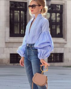 Valentino Rockstud Outfit, Nars Cruella, Chloe Nile Bag, Have A Happy Sunday, Valentino Rockstud Shoes, Chloe Nile, Big Sleeves, Johanna Ortiz, Valentino Rockstud