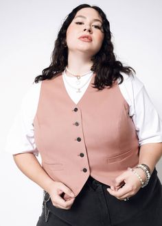 Office Uniform For Women, Denim Coverall, Tailored Vest, Womens Waistcoat, Plus Size Vests, Vest Layering, Gender Neutral Clothes, Office Uniform, Queer Fashion