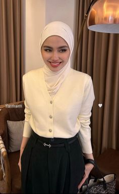 Minimalist Outfit Hijab, Mix And Match Outfits Hijab, Outfit Minimalist, Modest Casual Outfits, Muslim Outfits Casual, Model Outfit, Hijabi Fashion Casual, Style Hijab