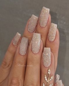 Wedding Nails Champagne Ivory, Winter Wedding Nails, Champagne Nails, Bridal Nails Designs, Bridesmaids Nails, Nail Colors Winter, Smink Inspiration, Cream Nails, Wedding Nails Design