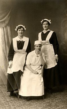 Domestics ... 1920's Sweden (this from the website, but perhaps the ladies are a little bit earlier) 1920 House, Photograph Portrait, Rms Titanic, White Star, Vintage Portraits, Vintage Pictures