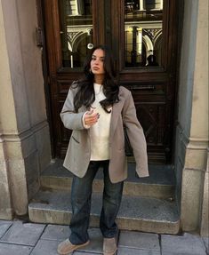 Winter Outfits Pants, Cozy Winter Outfits Lazy Days, Aesthetic Work Outfit, Winter Outfits Lazy, Ugg Boot Outfit, It Girl Fashion, Business Core, Chic Fits, Business Clothes