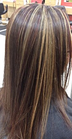 Colour Medium Brown Hair With Highlights, Dark Brown Hair With Blonde Highlights, Blonde Highlights On Dark Hair, Dark Hair With Highlights, Brown Hair With Blonde Highlights, Highlights Brown Hair, Hair Color Highlights, Brown Blonde Hair, Hair Color And Cut