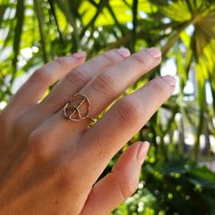 Our Peace Sign Ring is available in your choice of fine metal: Sterling Silver, 14k Gold Fill or Rose Gold Fill. This ring has been hammered by hand for added sparkle and shine. Love this? Add a matching Peace Sign Necklace to your collection: https://www.etsy.com/WhiteSandJewelry/listing/604047193/peace-sign-necklace U.S. ring sizes available in the drop down menu. NOTE: This listing is for ONE ring only. All White Sand Jewelry comes in a hand stamped gift box ready for gifting. PROCESSING TIME Peace Sign Ring, Sand Jewelry, Peace Sign Jewelry, Peace Sign Bracelet, Peace Ring, Hippie Ring, Peace Sign Necklace, Hammered Bangles, Hippie Rings