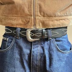 Vintage Style Black American Western Studded Design Belt These Belts Are Unisex :)! Beautiful Design One Size Fits Most 1.5w X 40.5l Brand New Vintage Belt Aesthetic, Western Style Black Belt For Ranch, Western Belts Outfit, Luxury Silver Western Style Belt, Chunky Western Belt, Belts Aesthetic, Luxury Silver Western Belt, Western Belt Black, Cowboy Belt