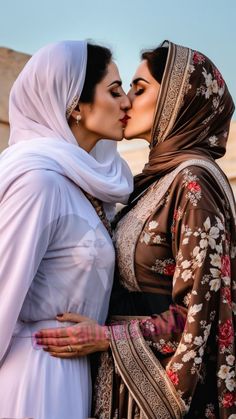 👩‍❤️‍💋‍👩👩‍❤️‍💋‍👩👩‍❤️‍💋‍👩👩‍❤️‍💋‍👩💋💋💘 Arabic Women Hijab, Avengers Cartoon, Cartoon Love Photo, Hijab Trends, Muslim Women Fashion