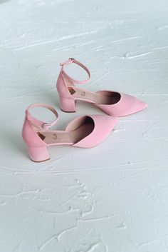 Wedding Dress With Pink Shoes, Pink Wedding Shoes Brides, Comfortable Wedding Shoes For Bride, Dust Pink Dress, Hot Pink Wedding Shoes, Blush Bridal Shoes, Wedding Heels Brides, Timeless Heels, Barbie Office