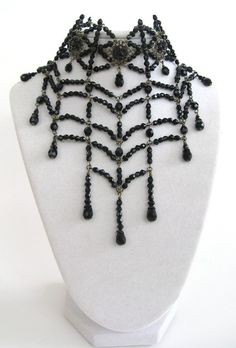 Inspirational Beading: October 2012 Halloween Boards, Web Necklace, Gothic Inspiration, Gothic Accessories, Goth Jewelry, Beaded Jewelry Patterns, Halloween Jewelry, Gothic Jewelry, Beaded Necklaces