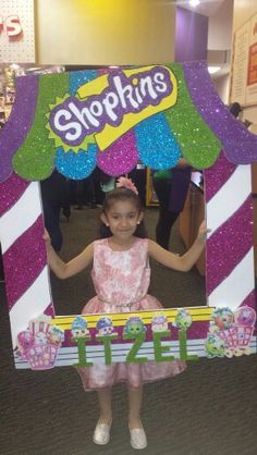 Shopkins centerpieces for my daughter Itzel party. Shopping ... Shopkins Party Decorations, Shopkins Bday, Shopping Baskets, Shopkins Birthday Party, Shopkins Party, Shopkins Birthday, Girl Bday Party, 9th Birthday Parties, Birthday Party Planning