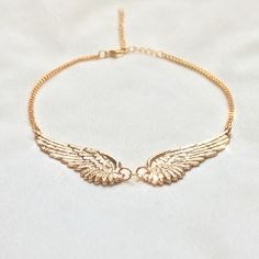 "♡ If your neck measures smaller than 11\" or larger than 15\", please write sizing in the 'add a note' section at checkout and I'm happy to accommodate ♡ An angel choker that is a reminder of protection and love from above. You are always guarded, you are always grounded ♡ This silver (or gold) angel wing necklace features two gothic wing pendants on thick curb chain. Dress it up with a puffy sleeve top or dress. Hint: this fairy choker looks especially nice when paired with a v-neck. Enjoy thi Fairy Choker, Pendant Aesthetic, Feather Angel Wings, Big Pendant, Gold Angel Wings, Angel Wing Necklace, Vintage Angel, Fairy Jewelry, Angel Necklace