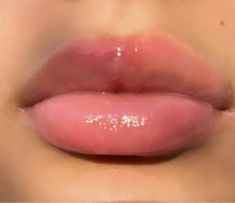 Lips Aethstetic, Pretty Lips Aesthetic, Perfect Lips Natural, Desired Lips, Pink Glossy Lips, Lip Goals, Lip Aesthetic, Dream Lips, Dior Lip Oil