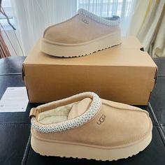 Brand New Ugg Tazz Sand In Womens Size 7. 100% Authentic And Comes With Original Box! Use Code "Trend_trend" For 10$ Off Your First Purchase *No Trades* Ugg Tazz Sand, Clothes Thrifting, Ugg Sand, Platform Uggs, Cute Uggs, Slipper Shoes Women, Ugg Tazz, Wishlist 2024, Pink Phone