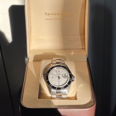 Vintage Tavannes Watch Taa07.101/2t2t.01 With Constantine Watch Winder. In Good Condition. Priced To Sell. Watch Winder, Accessories Watches, To Sell, Limited Time, Mens Accessories, Things To Sell, Color