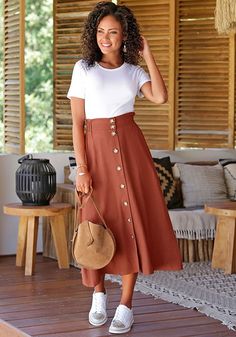 This midi skirt can be combined in various ways. Button Down Skirt Outfits, Button Front Skirt Outfit, Midi Skirt Summer Outfit, Button Skirt Outfit, Aline Skirt Outfit, Button Front Midi Skirt, Meeting Outfit, Midi Skirt Outfit, Long Skirt Outfits