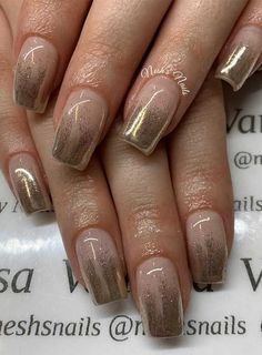 Nothing is more elegant than a hand with perfectly manicured and elegant nails. When you first meet a person, the hands are one of... Pink Nude Nails, Nude Nails With Glitter, Tan Nails, Faded Nails, Glitter Tip Nails, Ombre Nail Art Designs, Glitter Accent Nails, Nails Ombre