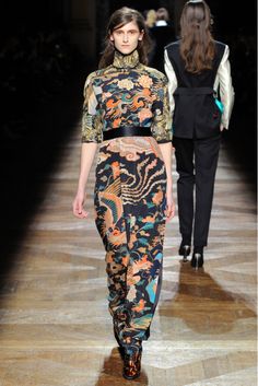 Fall 2012 Fashion Trend - Eastern Prints Kimono Dragon, French China, Modern Uniform, Belgian Fashion, Qi Pao, London Fashion Weeks, Runway Inspiration, Fashionable Dress