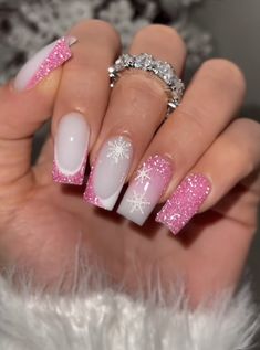 Cristmass Nails 2024, December Birthday Nails, Pink Christmas Nails Acrylic, Glittery Christmas Nails, Winter Nails Pink, New Years Nails Acrylic, Pink Winter Nails, Holiday Acrylic Nails, Pink Gel Nails