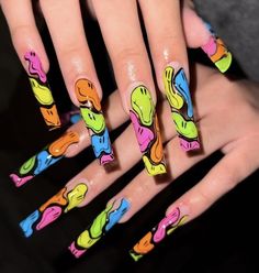 Rainbow Smiley Face Nails, Trippy Smiley Nails, Fun Spring Nails Acrylic, Smiley Face Acrylic Nails, Trippy Nail Ideas, Fun Square Nails, Smiley Faces Nails, Nails Inspiration Black And White, Dope Nails Square