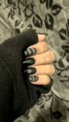 Tokio Hotel Nails, Pretty Nails Design, Fashionable Nails, Inspiration Nails, Band Nails, Nails Pretty