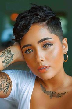 50 Best Short Hairstyles for Round Faces to Look Slimmer Pixie Cut Round Face, Super Short Haircuts, Short Hairdos, Short Hair Pixie Cuts, Gray Hair Cuts, Short Sassy Hair, Sassy Hair, Round Face Haircuts