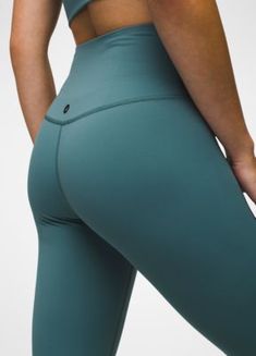 An Ultra-lightweight Flare Pant Made For Your Sweatiest Practice. Questions To Ask Your Boyfriend, Running Clothes Women, Stylish Activewear, Fitness Wear Outfits, High Intensity Workout, Athleisure Wear, Pocket Leggings, Equestrian Style, Sports Leggings