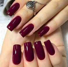 Explore 25 maroon fall nail ideas for 2024, featuring stunning burgundy designs in various shapes like almond, coffin, and stiletto. Discover the latest trends in burgundy glitter, matte finishes, and dark red shades combined with gold, olive green, and more. Perfect for short, medium, and long nails, including gel and acrylic options. Get inspired by cute nail art with leaves, burgundy tips, and stylish color combinations. Magenta Nails, Unghie Sfumate, Maroon Nails, Work Nails, Makijaż Smokey Eye, Nails Makeup, Classy Nails, Gorgeous Nails, Trendy Nails