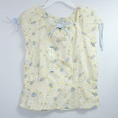 Nwt Bbyyellow & Bbyblue Light Floral Blouse Sz 5 Nwt Bbyyellow, Bbyblue Light Floral Blouse Sz 5 Pair With Bbyblue Or Bbyyellow Leggings And A Pair Of Fresh White Kicks For A Super Press Bbygirl Look<3 Cute Yellow Spring Blouse, Cute Yellow Fitted Blouse, Yellow Floral Print Top For Daywear, Yellow Cotton Floral Print Tops, Fitted Yellow Tops For Playtime, Cute Cotton Tops For Daywear, Cute Fitted Yellow Tops, Cute Short Sleeve Tops For Daywear, Short Sleeve Tops For Playtime In Spring