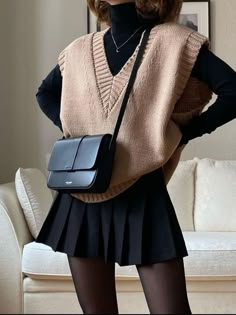 Fashion 60s, Sweater Vest Outfit, Winter Outfits Aesthetic, Winter Fashion Outfits Casual, Looks Party, Trendy Fall Outfits, Chic Sweaters, Looks Black, Cute Fall Outfits