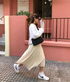 How To Style Nike Blazers, Nike Blazer Women, Nike Blazers Outfit, Looks Pinterest, Beauty Inspo, Neue Outfits, Yes Or No, Nike Blazer, Blazer Outfits