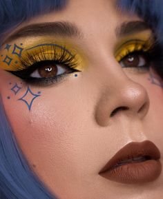 Pretty Fresh Foundation, Eyeliner Design, Coraline Makeup, Makeup Charts, Funky Makeup, Alt Makeup, Graphic Makeup, Unique Makeup, Fairy Makeup