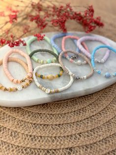 Schaue gerne bei Instagram _kleineperle_ oder bei Etsy KleinePerle2024 vorbei!✨ #Perlen #Perlenarmband #katsuki #rosa #blau #beige #silber #gold #mint #flieder #Armband #diy #handmade #selfmade #handgemacht Diy Handmade