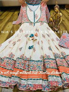 printed frocks for women suit with plazo ideas Plazo Suits Latest Party Wear, Printed Frocks For Women, Kurti Stitching, Chudi Designs, Block Print Anarkali, Frocks For Women, Ladies Suits Indian, Printed Dress Outfit, Suits Indian