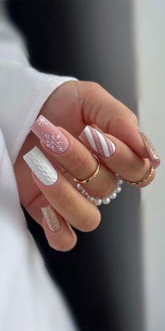 #nail design #nail inspo #elegant nails #nails #prom nails #trendy nails #minimalist nails #cool nail inspo #french tips #nude nail designs #ongle tendance ete 2024 #summer nails #coffin nails designs #coffin nails #grad nails #summer toe nails #spring nails #nail ideas #nails acrylic #nail designs #beachy nails #nagels #nägel inspiration #bored panda coin #bored panda #summer acrylic nails #simple summer nails #holiday nails #4th of July nails #beach nails #summer nails 2024 Holiday Nail Designs, Nail Swag, Winter Nail Designs, Christmas Nail Designs