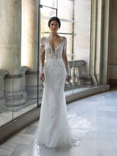 Pronovias Privee Wedding Dress Pronovias Privee: Pickford Tattoo Lace, Different Sleeves Style, Long Sleeve Mermaid Wedding Dress, Wedding Dress Buttons, Types Of Lace, Dresses Romantic, Detachable Train, Exquisite Gowns, White Wedding Dress