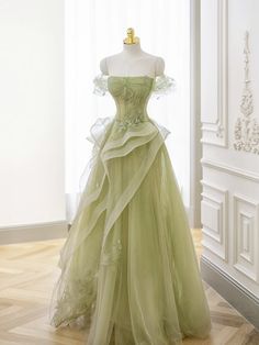 Green+Tulle+Lace+Floor+Length+Prom+Dress,+Off+the+Shoulder+Evening+Party+Dress Product+Code:+CT3691 Silhouette:+A-Line Material:+Tulle,+Lace Waist:+Natural Back+Details:+Lace-up+or+Zipper Length:+Tea+Length Lining:+Fully+Lined Built-In+Bra:+Yes Size: Besides+stand+size+2-16,+we+st... Lace Long Prom Dress, Prom Dresses Off The Shoulder, Green Formal Dresses, Fest Outfits, Dress With Corset, Strapless Prom Dress, Green Tulle, Floor Length Prom Dresses, Lace Prom Dress