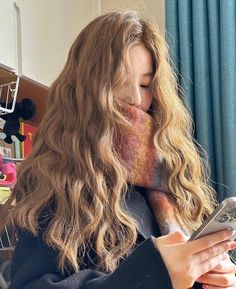 Hair Inspiration Long, Dyed Hair Inspiration, Pretty Hair Color, Wavy Curly Hair, Halloween Hair, Favorite Hairstyles, Hair Collection, Hair Reference, Hair Inspo Color