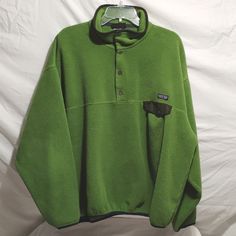 Awesome Vintage 90's Patagonia Synchilla Sweater! Size Xl! Unisex! Measurements Laying Flat: Pit To Pit: 29 1/2". Length: 29". Sleeve Length: 21 1/2". Smoke And Pet Free Home! Reasonable Offers Always Welcome! Green Long Sleeve Fleece Jacket For Hiking, Patagonia Long Sleeve Fleece Jacket For Hiking, Green Casual Fleece Jacket For Hiking, Casual Green Fleece Jacket For Hiking, Patagonia Winter Tops With Pockets, Long Sleeve Fleece Top For Hiking, Patagonia Casual Fleece Tops, Casual Patagonia Fleece Top, Casual Patagonia Fleece Jacket For Outdoor Activities