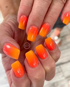 Orange Ombre Nails, Multicolored Nails, Fancy Nail Art, Orange Nail Designs, Chrome Nails Designs, Beauty Nails Design, Cute Nail Art Designs, Simple Gel Nails, Ombre Nail Designs