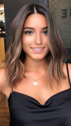 Fab Mood, The Lob, Mood Wedding, Brown Hair Inspo, Wedding Colours, Types Of Hair, A Bob, Long Bob Haircuts