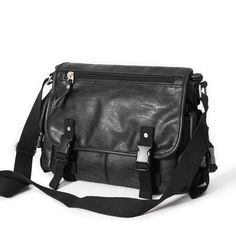 Crossbody Bag Messenger, Black Messenger Bag Outfit, Trendy Leather Saddle Bag With Large Capacity, Trendy Briefcase With Detachable Strap For Travel, Trendy Travel Briefcase With Detachable Strap, Black Leather Flap Bag With Large Capacity, Trendy Leather Flap Bag For Travel, Modern Leather Flap Bag With Large Capacity, Classic Faux Leather Satchel With Large Capacity