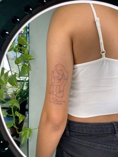 Tatuagem de contorno de foto com traços finos Quick Saves