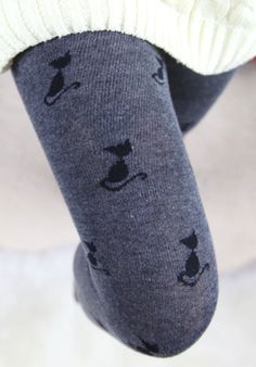 Cute cat tights/leggings Outfits Leggins, Cat Leggings, Tokyo Street Fashion, Cat Fashion, 90s Grunge, Grunge Style