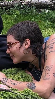 Buzzcut Rat Tail, Hair Growing Out, Short On Top Mullet, Enby Haircuts Long, Pixie Punk Haircut, Buzzcut Grow Out, Women Mullet Short Hair, Growing Out A Buzzcut, Growing Out Buzzcut